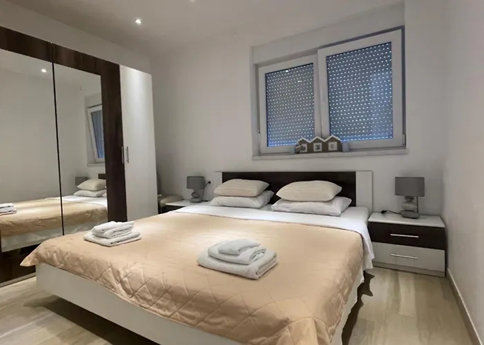 Dejablue Apartament Opric