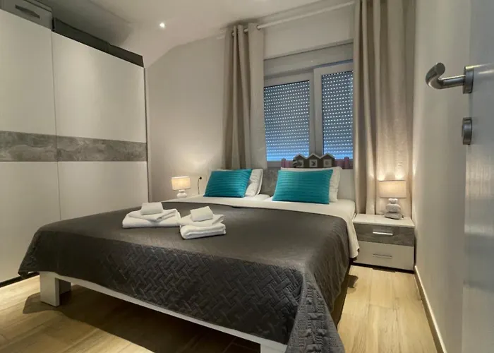 Dejablue Apartament Opric