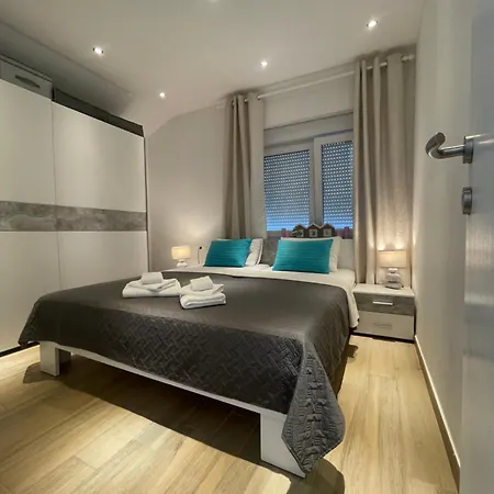 Dejablue Apartament Opric